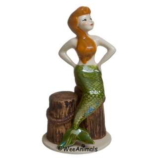 hagen renaker specialty mermaid on piling 2092 3 h x 1 5 8 l