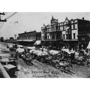  1909 An 85,000 wool clip, Roswell, N.M. Wool being 