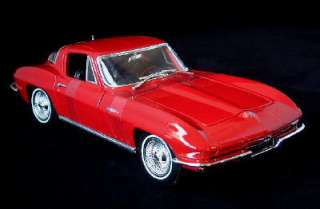 1965 Chevrolet Corvette Fastback MAISTO Diecast 118 Re  