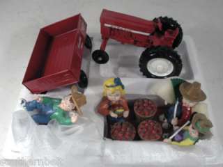 Campbells Soup Farm Tractor w 4 Characters Ertl Diecast  