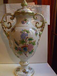 HEREND Queen Victoria Big Urn Vase Porcelain Hungary  