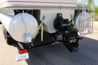  07 25FT SUNTRACKER TRI TOON PARTY BARGE V6 IN/OUTBOARD 