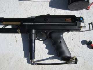  AUCTION. UP FOR SALE IS THE WGP AUTOCOCKER 2000 PAINTBALL GUN. GUN 