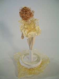 Exquisite Ballerina Porcelain Doll Music Box A Time for Us Yellow 