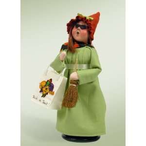 Byers Choice Carolers   Halloween   Witch with Broom 