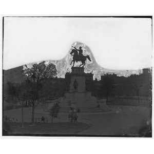 Richmond,Virginia. Washington monument on the Capitol grounds