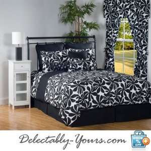 Twirl 10 Pc Modern Black White Bedding King Comforter Set & Pillows 