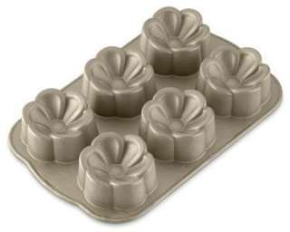 William Sonoma ButterCup Cakelet Pan NEW Makes 6 Cakes  