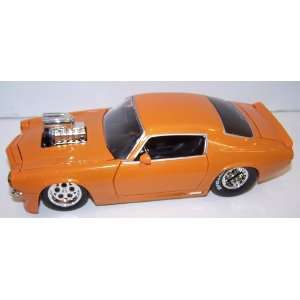   with Blown Engine 1971 Chevy Camaro in Color Orange Toys & Games