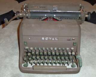   Vintage Antique 1954 ROYAL HH Model Professional Typewriter Machine