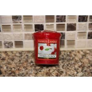  Yankee Candle Cherries on Snow Votive 18 Pack