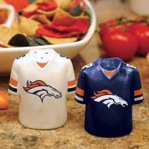  Denver Broncos Gameday Ceramic Salt & Pepper Shakers 