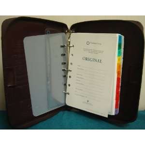  21122 FranklinCovey Zipper Planner. Page Size 5 1/2 x 8 1 