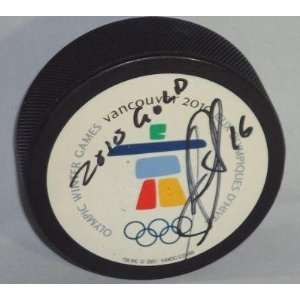Jonathan Toews Signed Hockey Puck   *CANADA* OLYMPIC   Autographed NHL 