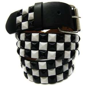   30in   32in White Black Checkered Studded Leather Belt Toys & Games