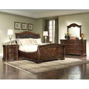  The Heritage Court Queen Size Leather Sleighbed