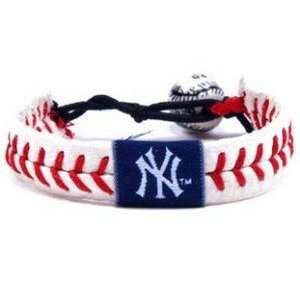 New York Yankees Classic Baseball Bracelet Sports 
