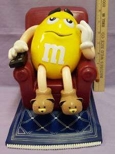 YELLOW M&M CANDY DISPENSER LAZY RECLINER CHAIR REMOTE  