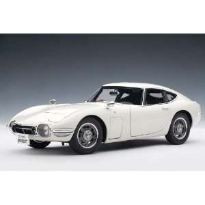  Toyota 2000 GT Coupe Upgraded 1/18 White Toys & Games