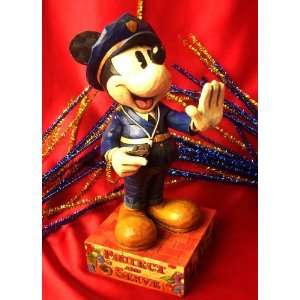  Disneys Mickey Mouse Protect & Serve
