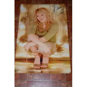 Hilary Duff Gold Poster 24x34
