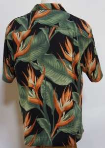 TOMMY BAHAMA Wonderful Exotic Artsy Pattern Hawaiian Mens Shirt Top Sz 