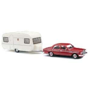  Busch 46854 Mercedes Benz 123 With Caravan Toys & Games