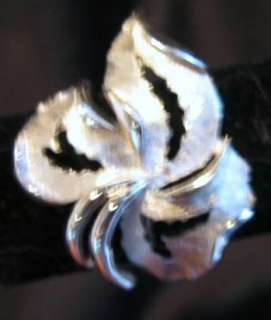 TRIFARI silver leaf clip on earrings signed VINTAGE  