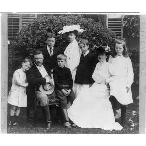 Theodore Roosevelt,wife,children,outdoors,family,Edith Kermit Carow 