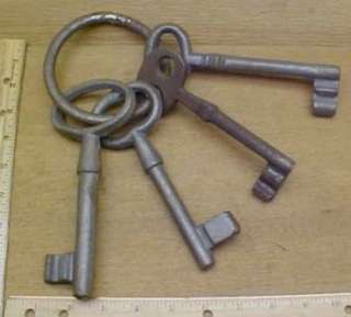 Lg HEAVY KEYS on ring 67 cast iron Rustic Wall Key  
