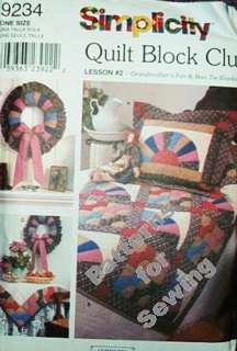    Pillow Sham, Table Topper, Quilt and Wreath. There are 25 pieces
