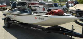 Triton aluminum fishing boat V186 Magnum with four stroke 140 Suzuki w 