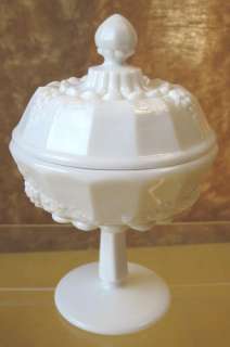 Vintage MILK GLASS,Opaque,COMPOTE,WESTMORELAND,Covered,Candy Dish 