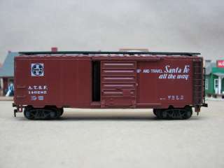 ROCO Santa Fe 146285 Burlington Northern 64040 boxcar  