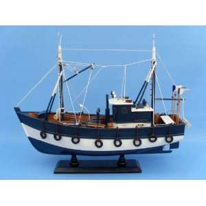 com Fishful Thinking 19 Model Fishing Boat   Already Built Not a Kit 