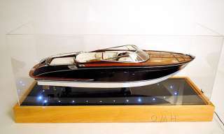   way to show off your favorite speed boat or motor yacht model