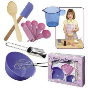 quality Measure & Mix Set includes 7.5 wooden spoon, 7.75 silicone 