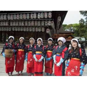  Traditional Dress and Procession for Tea Ceremony, Yasaka 