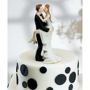    Kissing Couple Funny Wedding Cake Topper   Comical